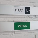 Vapaa-varattu ovikyltti